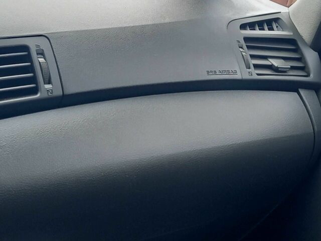 Серый Тойота Версо, объемом двигателя 2 л и пробегом 210 тыс. км за 7800 $, фото 7 на Automoto.ua