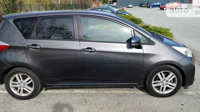 Серый Тойота Версо, объемом двигателя 1.4 л и пробегом 148 тыс. км за 9500 $, фото 12 на Automoto.ua