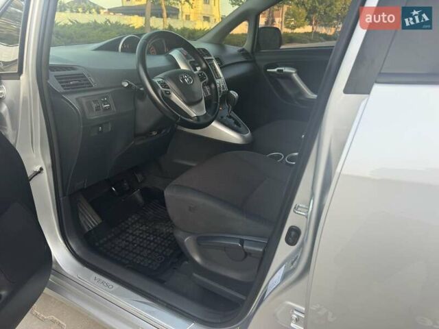 Серый Тойота Версо, объемом двигателя 2.23 л и пробегом 192 тыс. км за 8999 $, фото 76 на Automoto.ua