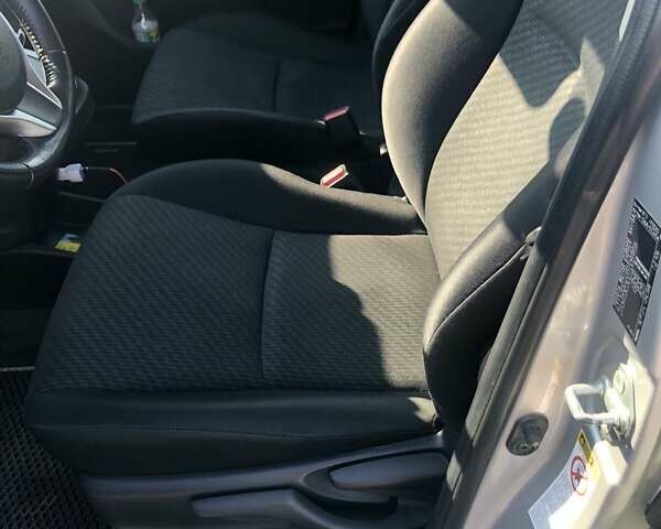 Серый Тойота Версо, объемом двигателя 1.36 л и пробегом 112 тыс. км за 10200 $, фото 4 на Automoto.ua