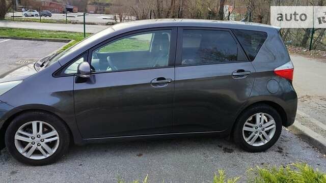 Серый Тойота Версо, объемом двигателя 1.4 л и пробегом 148 тыс. км за 9500 $, фото 13 на Automoto.ua