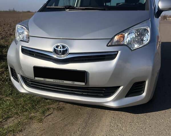 Серый Тойота Версо, объемом двигателя 1.36 л и пробегом 112 тыс. км за 10200 $, фото 3 на Automoto.ua