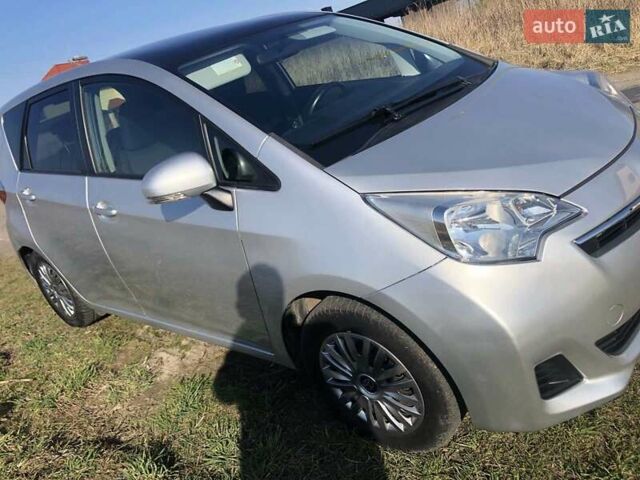 Серый Тойота Версо, объемом двигателя 1.36 л и пробегом 112 тыс. км за 10200 $, фото 1 на Automoto.ua