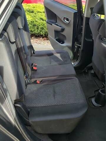 Серый Тойота Версо, объемом двигателя 1.4 л и пробегом 148 тыс. км за 9500 $, фото 7 на Automoto.ua