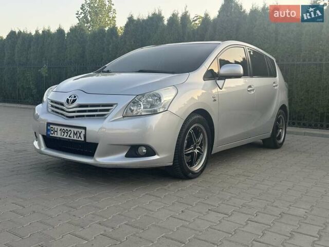 Серый Тойота Версо, объемом двигателя 2.23 л и пробегом 192 тыс. км за 8999 $, фото 46 на Automoto.ua