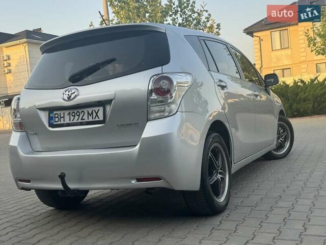 Серый Тойота Версо, объемом двигателя 2.23 л и пробегом 192 тыс. км за 8999 $, фото 22 на Automoto.ua