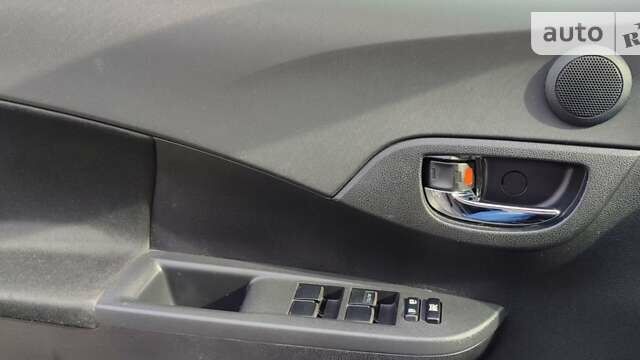 Серый Тойота Версо, объемом двигателя 1.4 л и пробегом 148 тыс. км за 9500 $, фото 10 на Automoto.ua