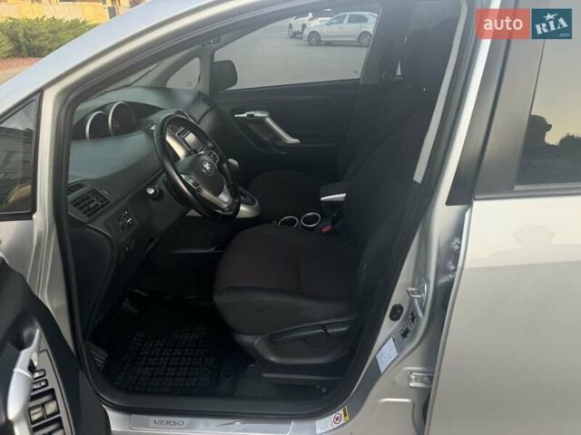 Серый Тойота Версо, объемом двигателя 2.23 л и пробегом 192 тыс. км за 8999 $, фото 77 на Automoto.ua