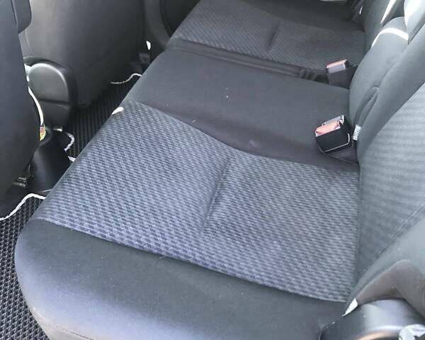 Серый Тойота Версо, объемом двигателя 1.36 л и пробегом 112 тыс. км за 10200 $, фото 13 на Automoto.ua