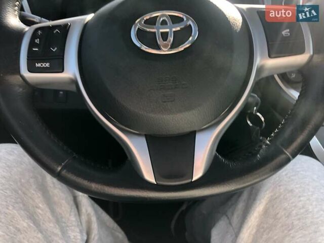 Серый Тойота Версо, объемом двигателя 1.36 л и пробегом 112 тыс. км за 10200 $, фото 14 на Automoto.ua