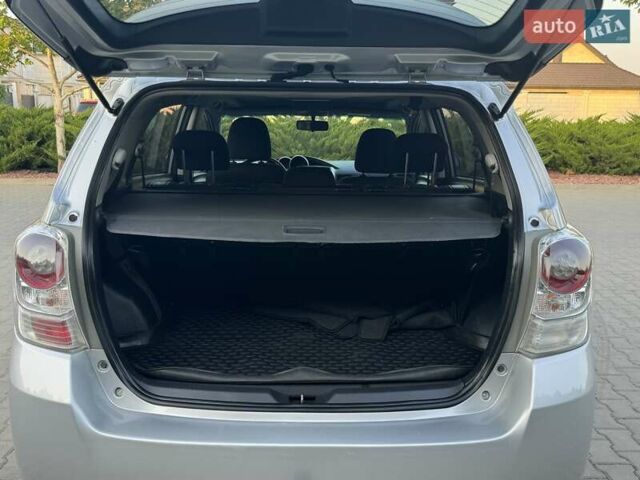 Серый Тойота Версо, объемом двигателя 2.23 л и пробегом 192 тыс. км за 8999 $, фото 88 на Automoto.ua