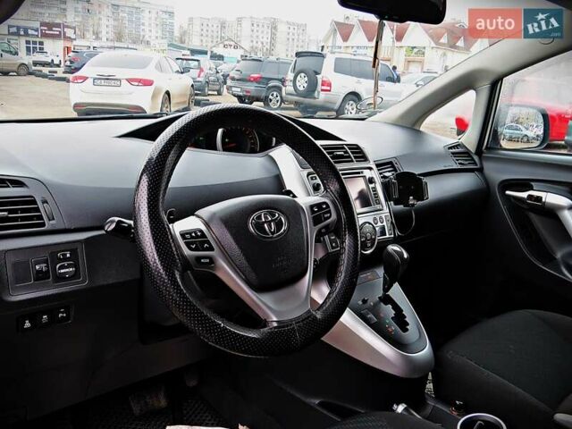 Серый Тойота Версо, объемом двигателя 2.23 л и пробегом 265 тыс. км за 8950 $, фото 6 на Automoto.ua