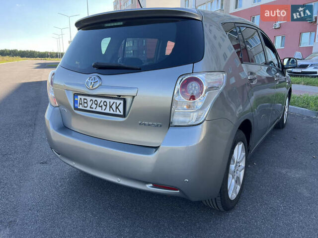 Серый Тойота Версо, объемом двигателя 2.2 л и пробегом 167 тыс. км за 10700 $, фото 10 на Automoto.ua