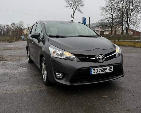 Сірий Тойота Версо, об'ємом двигуна 1.6 л та пробігом 183 тис. км за 10200 $, фото 10 на Automoto.ua