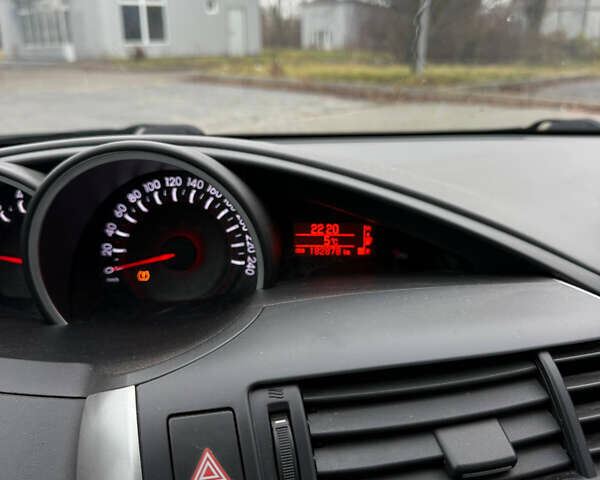 Сірий Тойота Версо, об'ємом двигуна 1.6 л та пробігом 183 тис. км за 10200 $, фото 16 на Automoto.ua