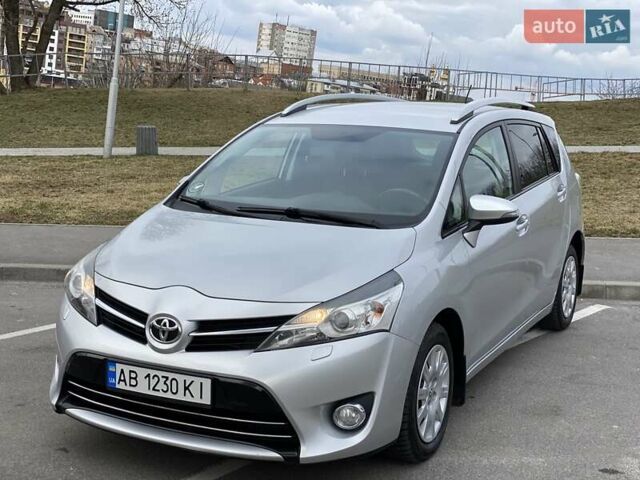 Серый Тойота Версо, объемом двигателя 1.6 л и пробегом 173 тыс. км за 10950 $, фото 3 на Automoto.ua