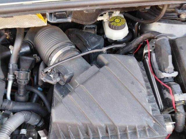 Серый Тойота Версо, объемом двигателя 1.6 л и пробегом 244 тыс. км за 11500 $, фото 20 на Automoto.ua