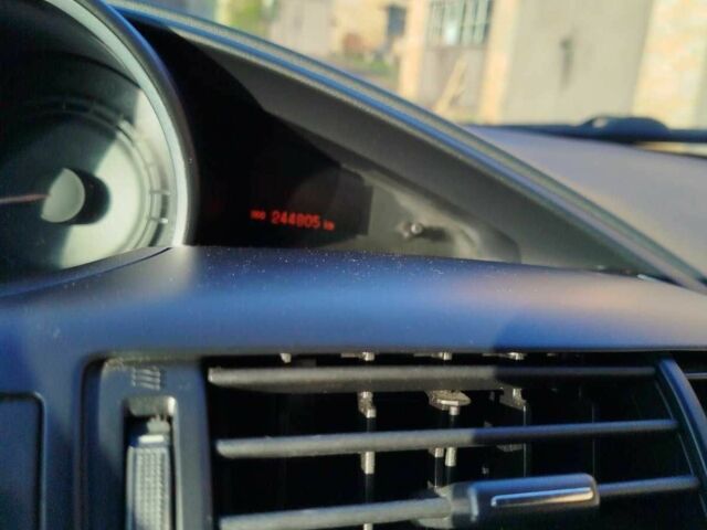 Серый Тойота Версо, объемом двигателя 1.6 л и пробегом 244 тыс. км за 11500 $, фото 11 на Automoto.ua