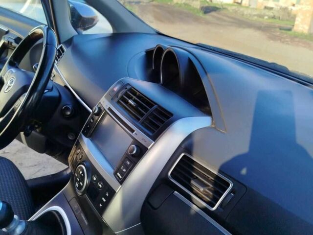 Серый Тойота Версо, объемом двигателя 1.6 л и пробегом 244 тыс. км за 11500 $, фото 10 на Automoto.ua