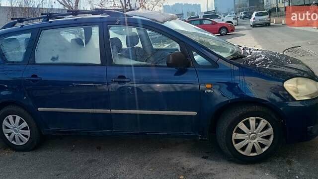 Синий Тойота Версо, объемом двигателя 2 л и пробегом 451 тыс. км за 2500 $, фото 3 на Automoto.ua