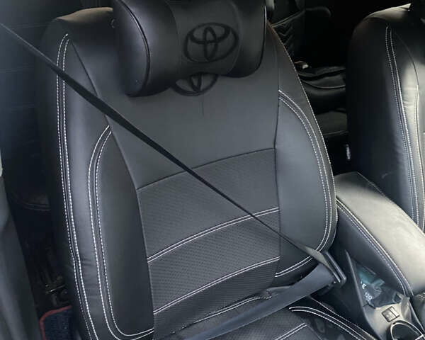 Синий Тойота Версо, объемом двигателя 2.2 л и пробегом 250 тыс. км за 8000 $, фото 16 на Automoto.ua