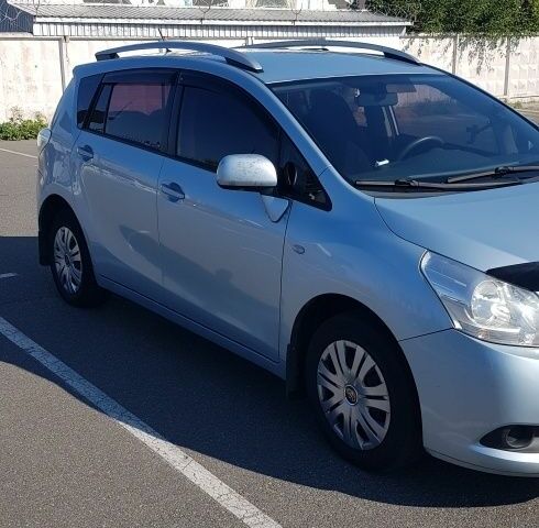 Синий Тойота Версо, объемом двигателя 1.6 л и пробегом 214 тыс. км за 6300 $, фото 13 на Automoto.ua