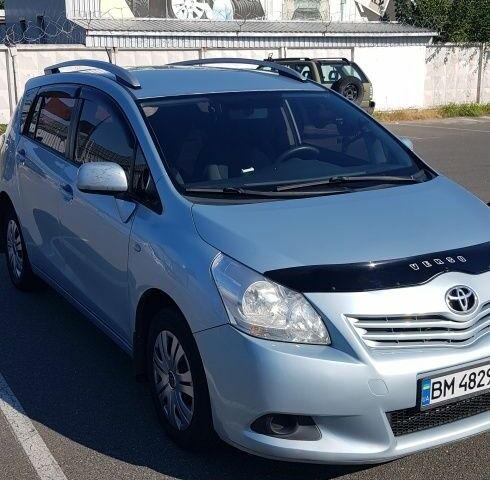 Синий Тойота Версо, объемом двигателя 1.6 л и пробегом 214 тыс. км за 6300 $, фото 1 на Automoto.ua