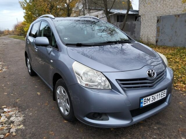 Синий Тойота Версо, объемом двигателя 2 л и пробегом 202 тыс. км за 8700 $, фото 1 на Automoto.ua