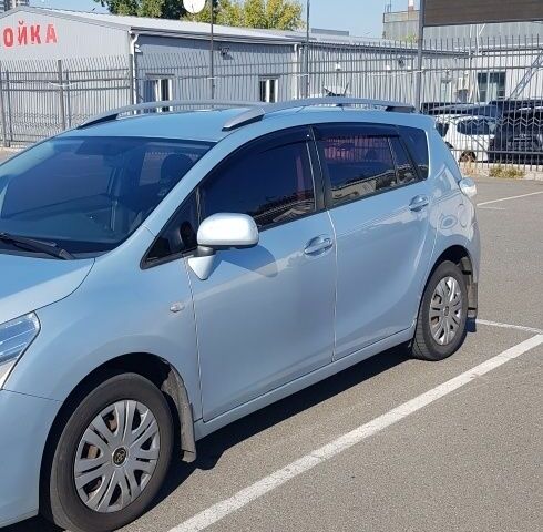 Синий Тойота Версо, объемом двигателя 1.6 л и пробегом 214 тыс. км за 6300 $, фото 2 на Automoto.ua