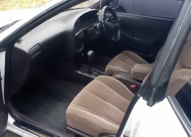 Білий Тойота Віста, об'ємом двигуна 1.8 л та пробігом 380 тис. км за 1700 $, фото 2 на Automoto.ua