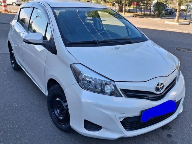 Білий Тойота Вітз, об'ємом двигуна 1.3 л та пробігом 187 тис. км за 6000 $, фото 7 на Automoto.ua