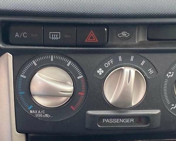 Серый Тойота ХА, объемом двигателя 1.5 л и пробегом 161 тыс. км за 5100 $, фото 4 на Automoto.ua