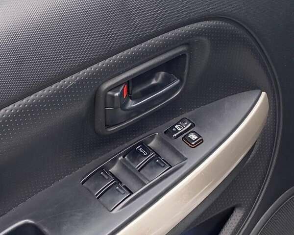 Серый Тойота ХА, объемом двигателя 1.5 л и пробегом 161 тыс. км за 5100 $, фото 5 на Automoto.ua