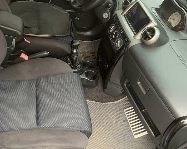 Синий Тойота ХА, объемом двигателя 1.5 л и пробегом 200 тыс. км за 4350 $, фото 17 на Automoto.ua