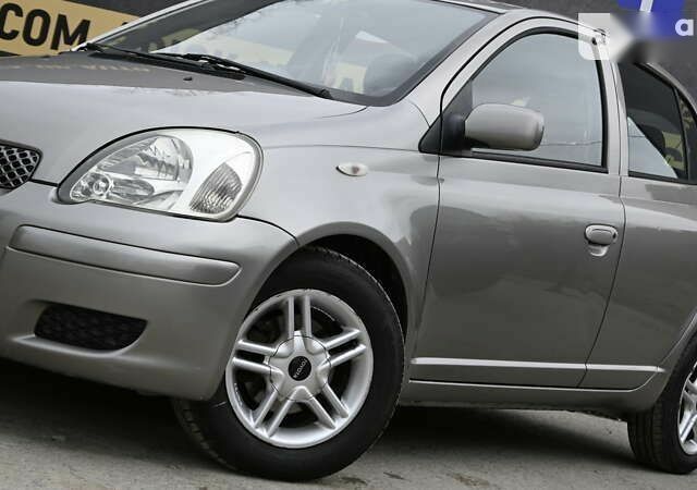 Тойота Яріс Версо, об'ємом двигуна 1.4 л та пробігом 260 тис. км за 3999 $, фото 15 на Automoto.ua