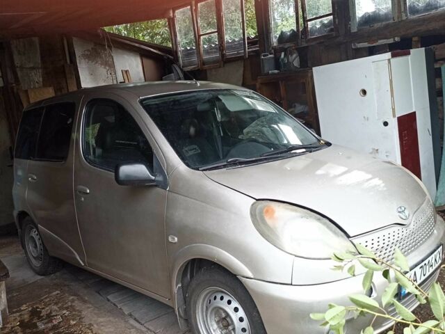 Сірий Тойота Яріс Версо, об'ємом двигуна 1.3 л та пробігом 389 тис. км за 0 $, фото 6 на Automoto.ua