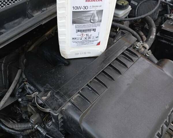 Белый Тойота Ярис, объемом двигателя 1 л и пробегом 350 тыс. км за 2300 $, фото 17 на Automoto.ua