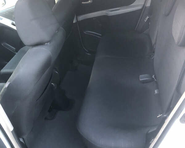 Білий Тойота Яріс, об'ємом двигуна 1.3 л та пробігом 190 тис. км за 6900 $, фото 11 на Automoto.ua