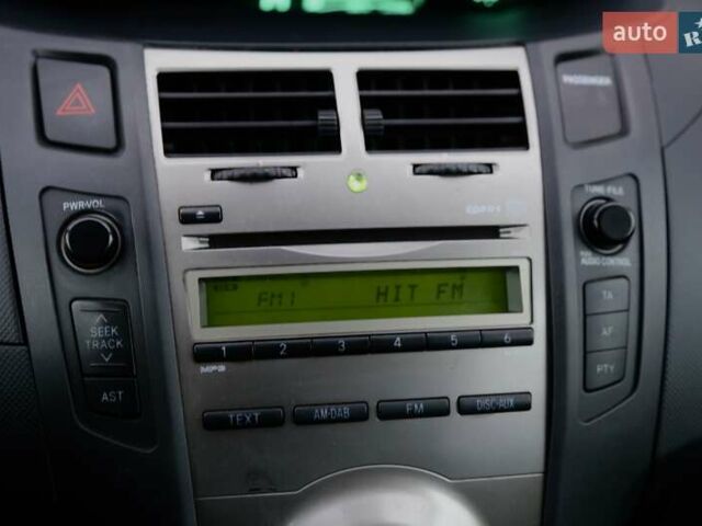 Білий Тойота Яріс, об'ємом двигуна 1.33 л та пробігом 178 тис. км за 6100 $, фото 14 на Automoto.ua