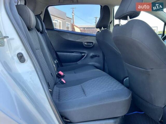 Білий Тойота Яріс, об'ємом двигуна 1.5 л та пробігом 225 тис. км за 10500 $, фото 28 на Automoto.ua