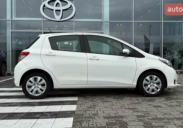Белый Тойота Ярис, объемом двигателя 1.3 л и пробегом 69 тыс. км за 9600 $, фото 16 на Automoto.ua