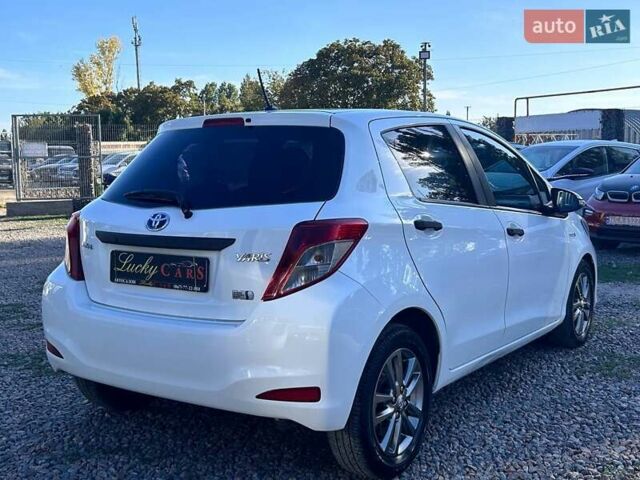Білий Тойота Яріс, об'ємом двигуна 1.5 л та пробігом 225 тис. км за 10500 $, фото 4 на Automoto.ua