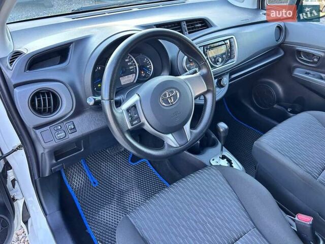 Білий Тойота Яріс, об'ємом двигуна 1.5 л та пробігом 225 тис. км за 10500 $, фото 15 на Automoto.ua