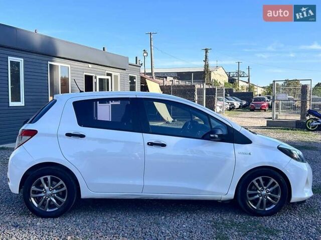 Білий Тойота Яріс, об'ємом двигуна 1.5 л та пробігом 225 тис. км за 10500 $, фото 2 на Automoto.ua