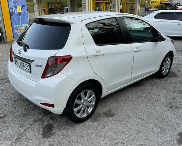 Тойота Ярис 2012 в Киеве на Automoto.ua Белый Тойота Ярис, объемом двигателя 1.3 л и пробегом 96 тыс. км за 11000 $, фото 6 на Automoto.ua