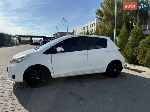 Тойота Ярис 2012 в Днепре (Днепропетровске) на Automoto.ua Белый Тойота Ярис, объемом двигателя 1.33 л и пробегом 142 тыс. км за 9300 $, фото 1 на Automoto.ua