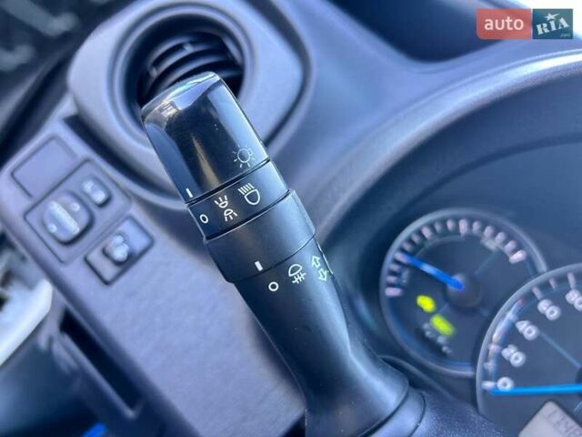 Білий Тойота Яріс, об'ємом двигуна 1.5 л та пробігом 225 тис. км за 10500 $, фото 25 на Automoto.ua