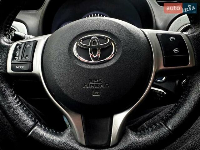 Белый Тойота Ярис, объемом двигателя 1.5 л и пробегом 250 тыс. км за 11900 $, фото 20 на Automoto.ua
