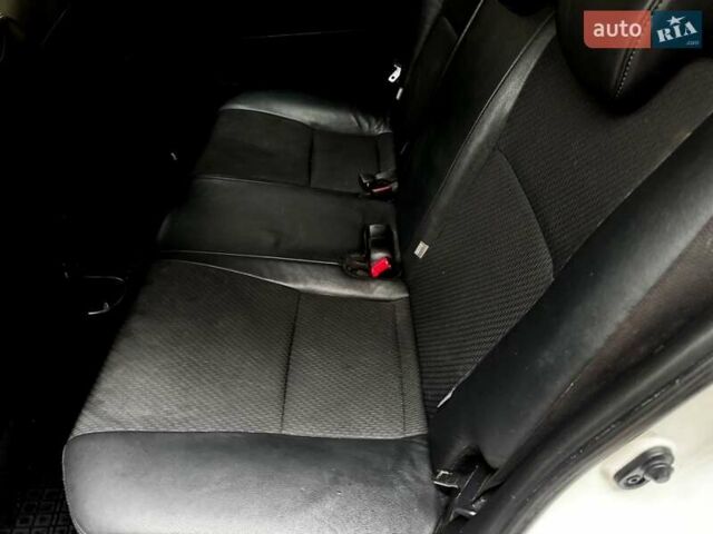 Белый Тойота Ярис, объемом двигателя 1.5 л и пробегом 250 тыс. км за 11900 $, фото 9 на Automoto.ua