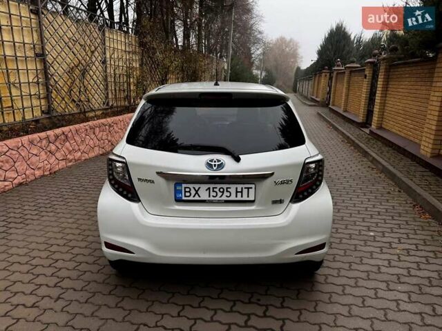 Белый Тойота Ярис, объемом двигателя 1.5 л и пробегом 250 тыс. км за 11900 $, фото 4 на Automoto.ua